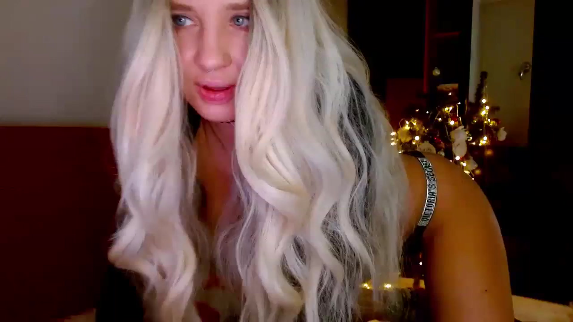 Gallery image thumbnail from AgentRabbit's myfreecams stream on, 12/23/2023, 12:41 image 3 of 20