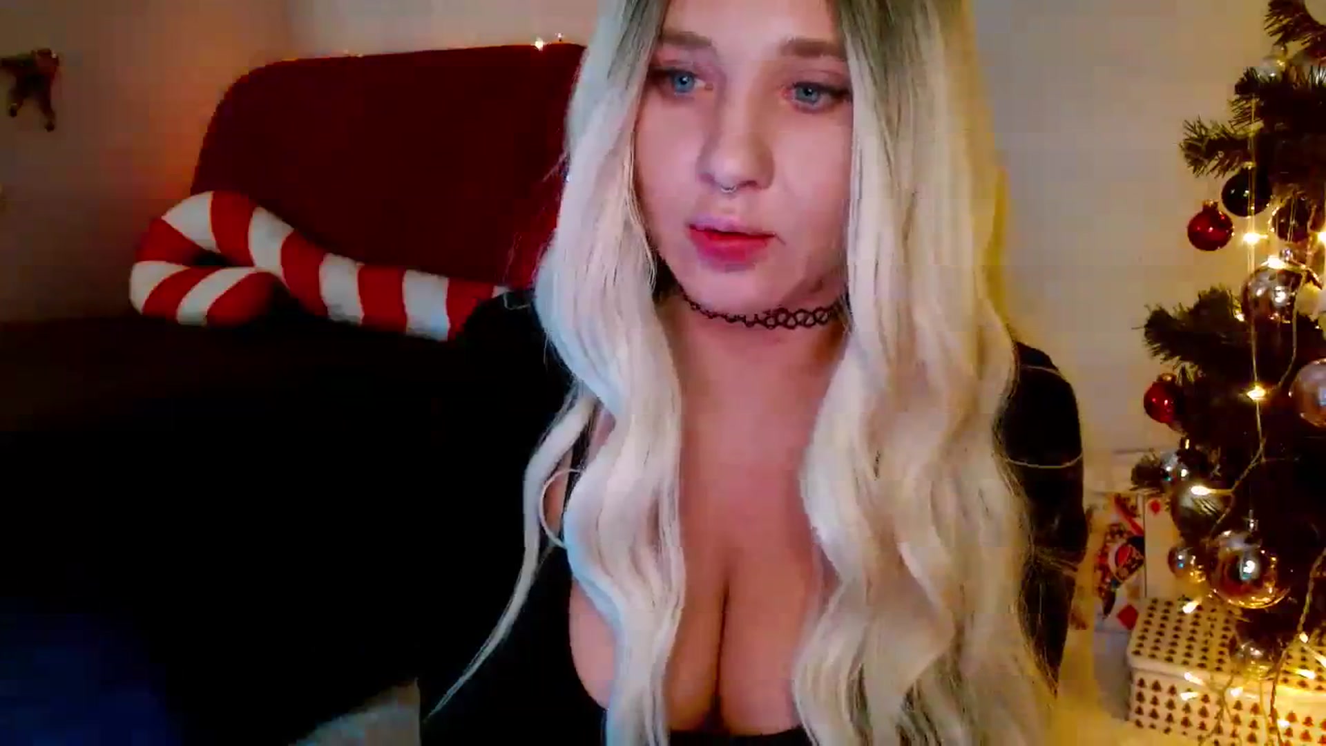 Gallery image thumbnail from AgentRabbit's myfreecams stream on, 12/23/2023, 15:21 image 15 of 20