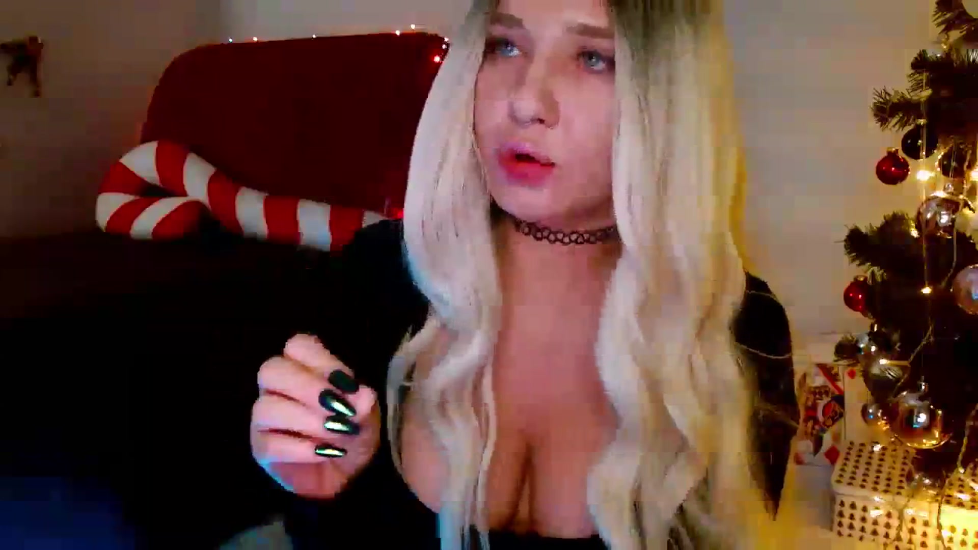 Gallery image thumbnail from AgentRabbit's myfreecams stream on, 12/23/2023, 15:21 image 12 of 20
