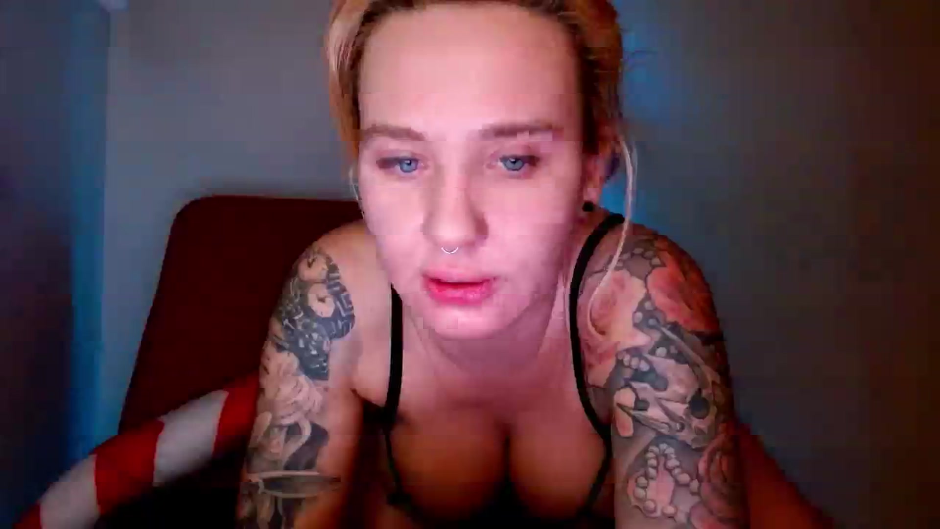 Gallery image thumbnail from AgentRabbit's myfreecams stream on, 12/24/2023, 19:45 image 2 of 20