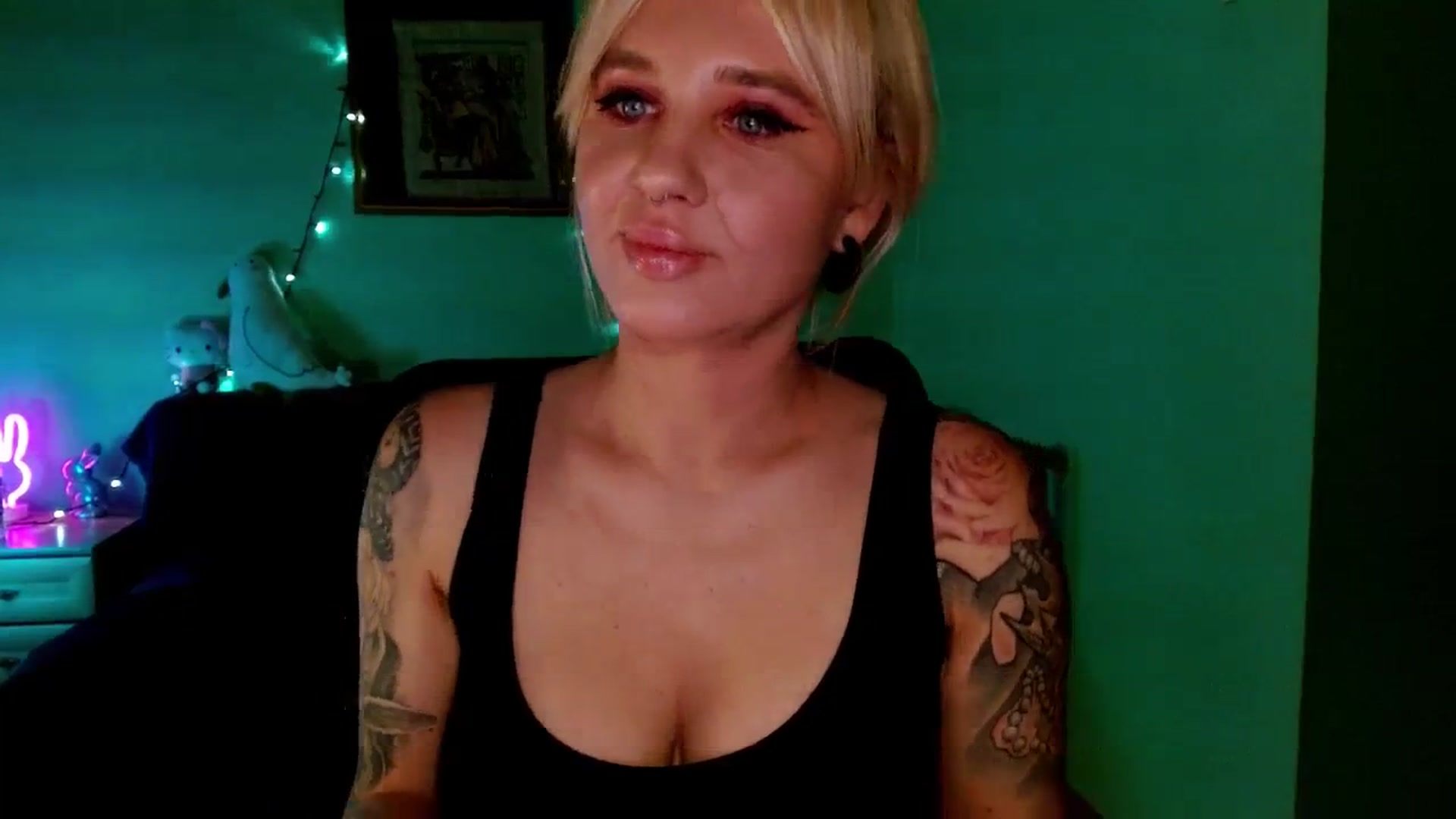 Gallery image thumbnail from AgentRabbit's myfreecams stream on, 01/14/2024, 19:28 image 5 of 20