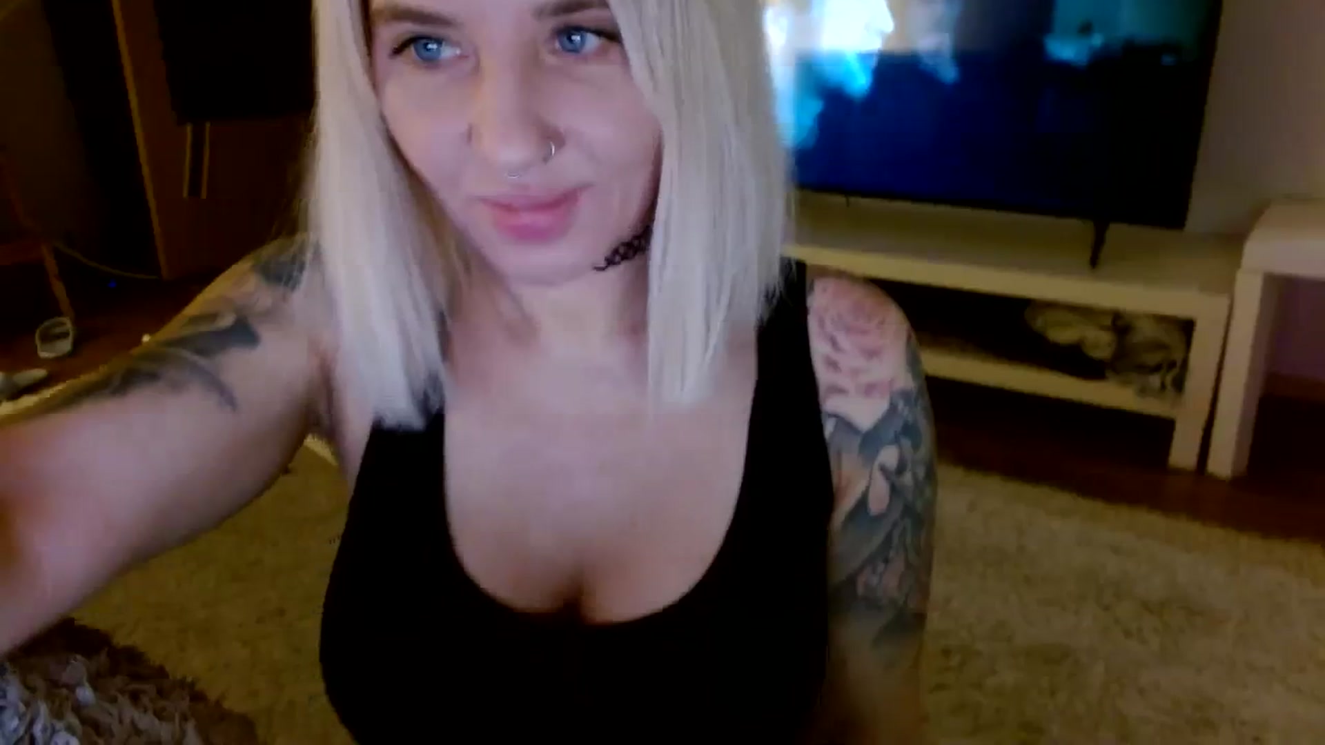 Gallery image thumbnail from AgentRabbit's myfreecams stream on, 01/30/2024, 14:29 image 15 of 20