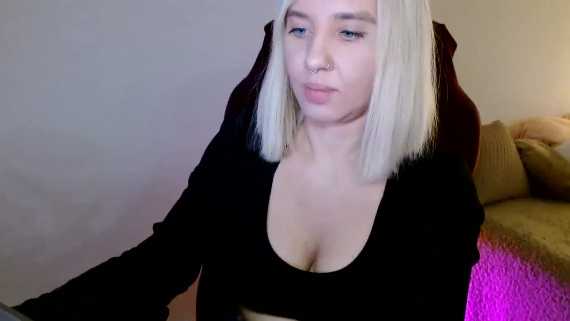 Gallery image thumbnail from AgentRabbit's myfreecams stream on, 01/30/2024, 14:29 image 3 of 20