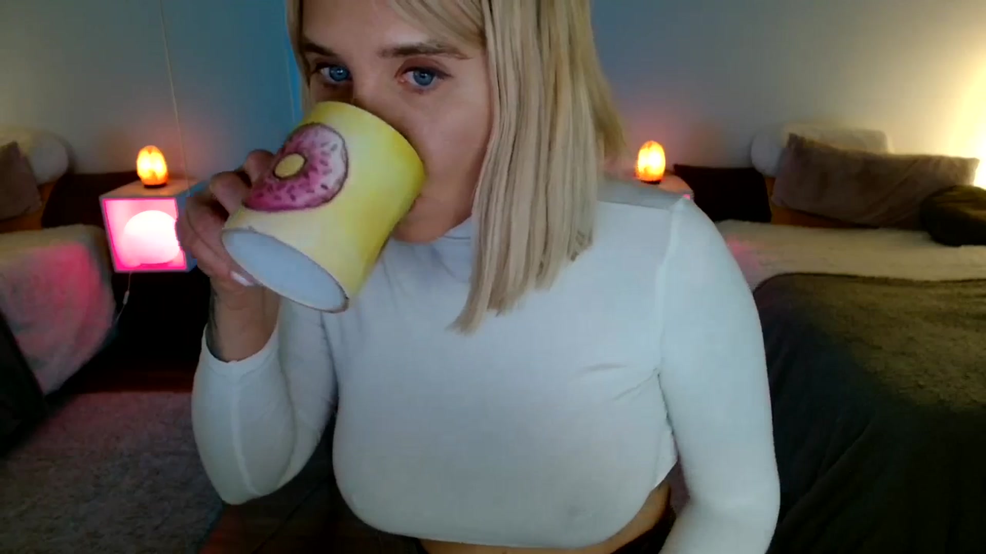 Gallery image thumbnail from AgentRabbit's myfreecams stream on, 02/03/2024, 13:37 image 10 of 20