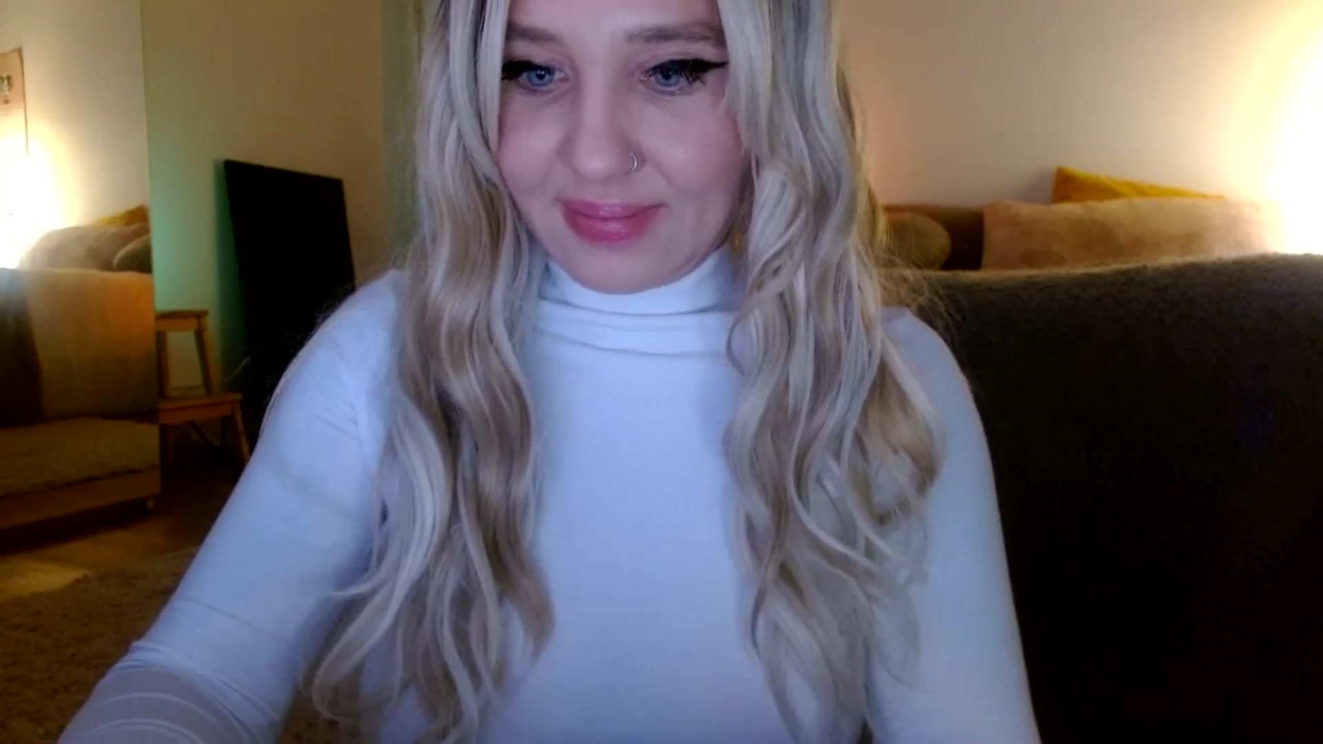 Gallery image thumbnail from AgentRabbit's myfreecams stream on, 02/10/2024, 16:25 image 6 of 20