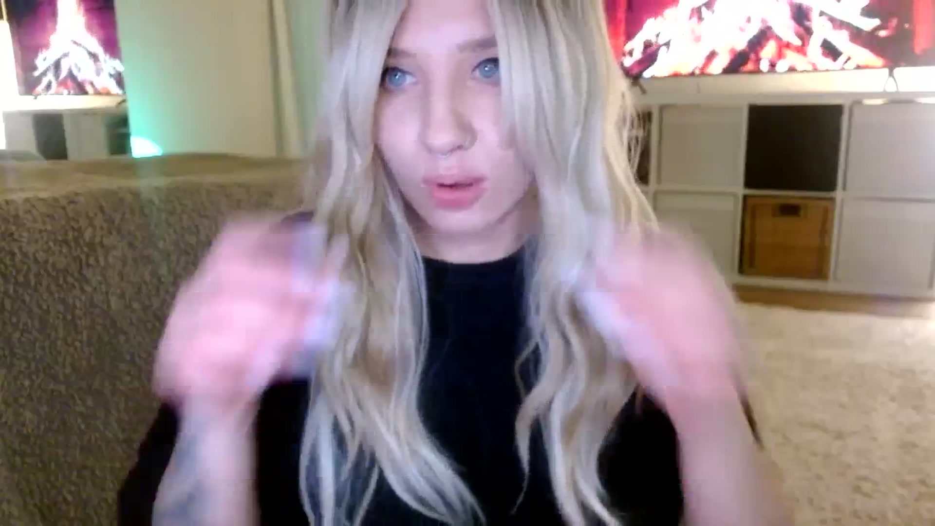 Gallery image thumbnail from AgentRabbit's myfreecams stream on, 02/13/2024, 15:24 image 12 of 20
