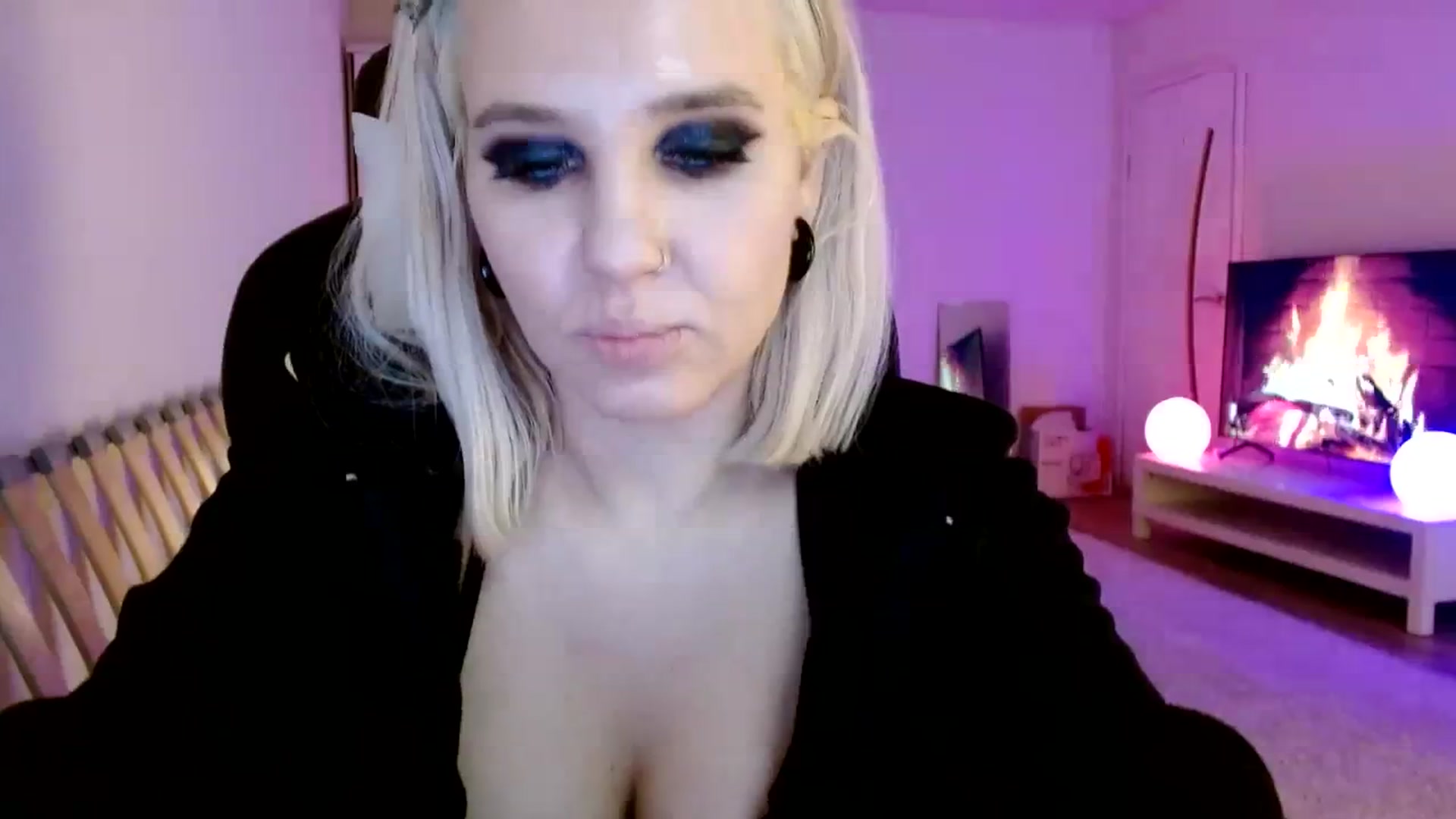 Gallery image thumbnail from AgentRabbit's myfreecams stream on, 02/22/2024, 14:57 image 12 of 20