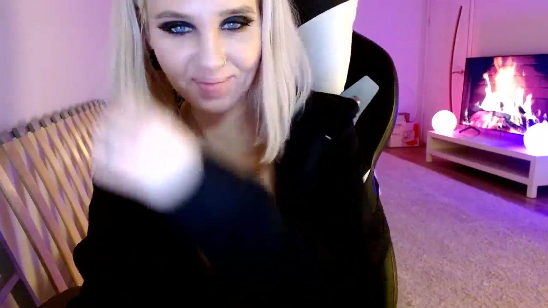 Gallery image thumbnail from AgentRabbit's myfreecams stream on, 02/22/2024, 14:57 image 14 of 20