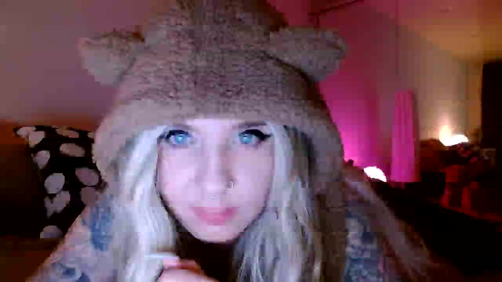 Gallery image thumbnail from AgentRabbit's myfreecams stream on, 03/23/2024, 16:03 image 18 of 20