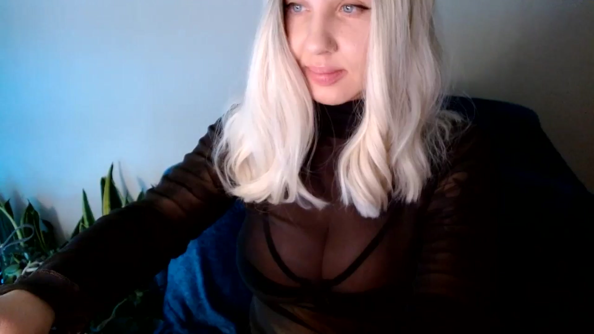 Gallery image thumbnail from AgentRabbit's myfreecams stream on, 04/20/2024, 18:55 image 6 of 20