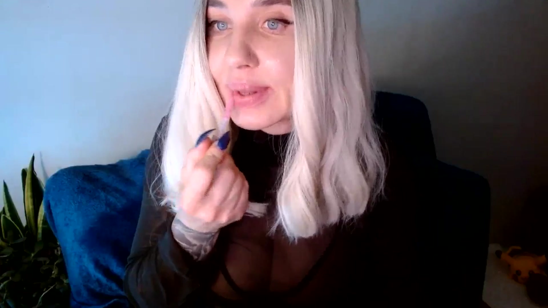 Gallery image thumbnail from AgentRabbit's myfreecams stream on, 04/20/2024, 19:12 image 19 of 20