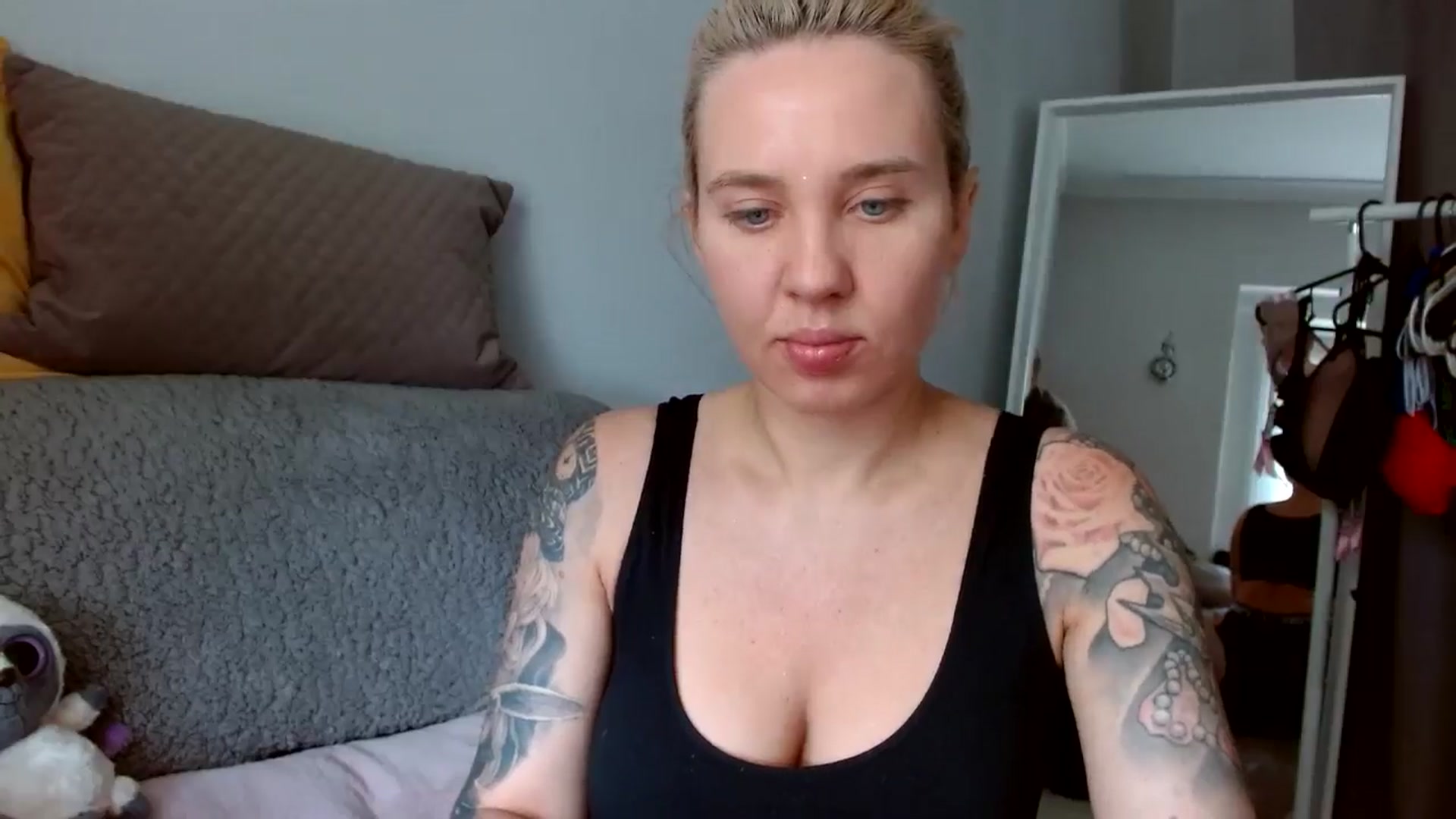 Gallery image thumbnail from AgentRabbit's myfreecams stream on, 05/18/2024, 10:31 image 20 of 20