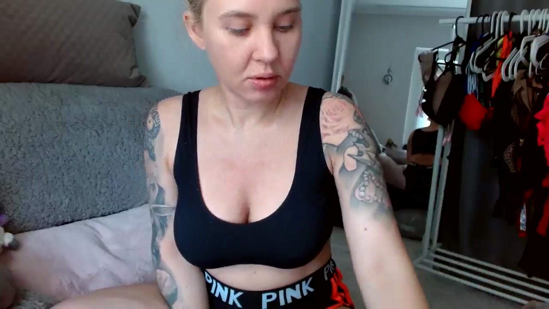 Gallery image thumbnail from AgentRabbit's myfreecams stream on, 05/18/2024, 10:31 image 12 of 20