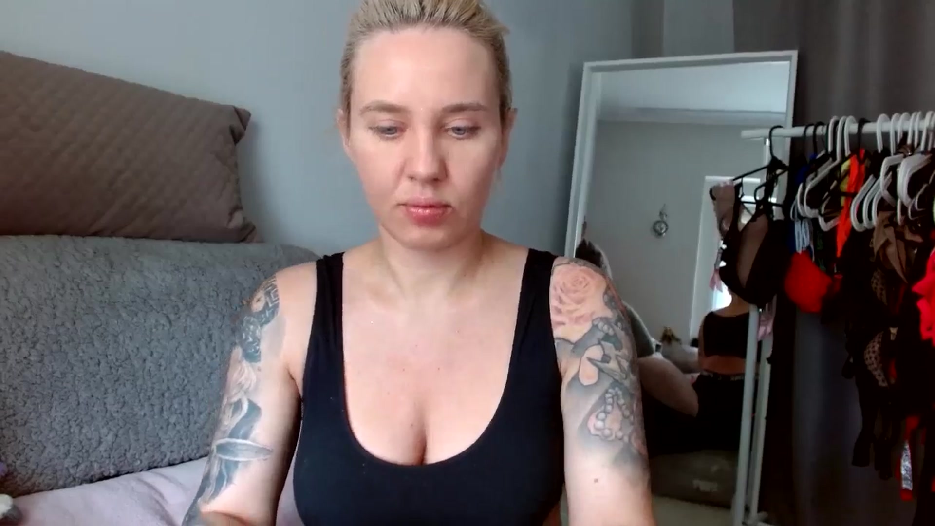 Gallery image thumbnail from AgentRabbit's myfreecams stream on, 05/18/2024, 10:31 image 13 of 20