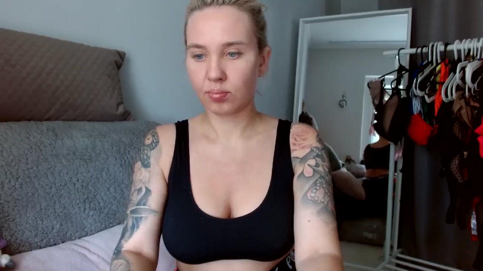 Gallery image thumbnail from AgentRabbit's myfreecams stream on, 05/18/2024, 10:31 image 5 of 20