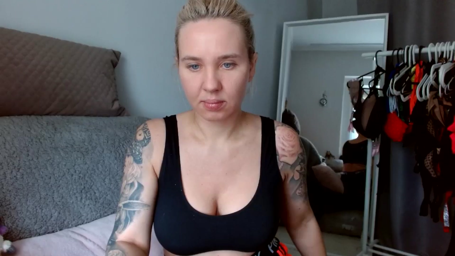 Gallery image thumbnail from AgentRabbit's myfreecams stream on, 05/18/2024, 10:31 image 9 of 20