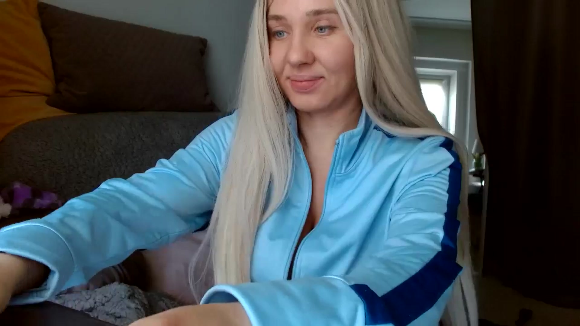 Gallery image thumbnail from AgentRabbit's myfreecams stream on, 05/18/2024, 12:04 image 18 of 20