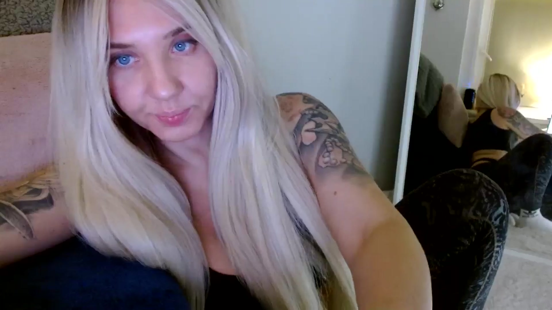 Gallery image thumbnail from AgentRabbit's myfreecams stream on, 05/18/2024, 17:15 image 7 of 20