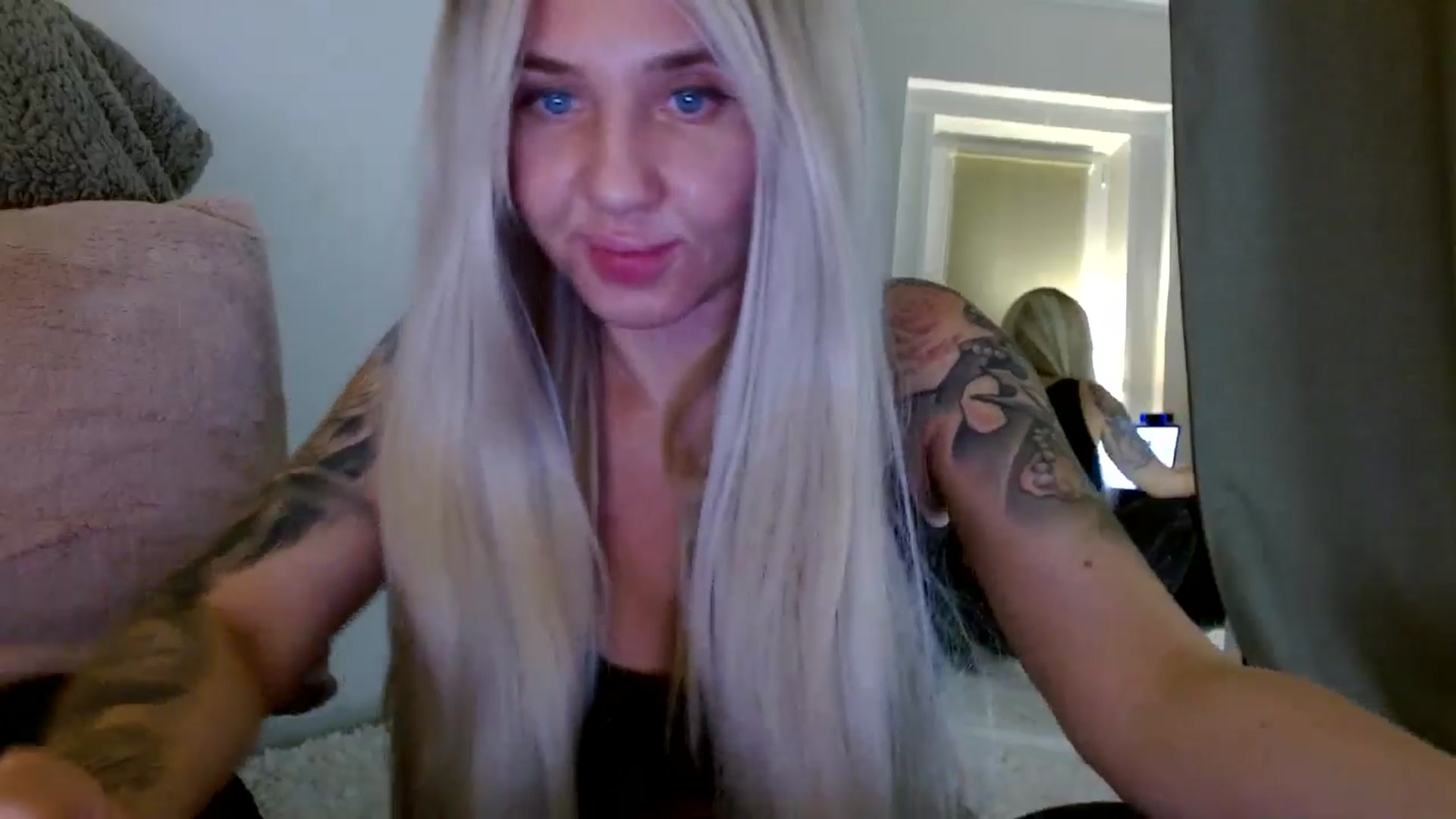Gallery image thumbnail from AgentRabbit's myfreecams stream on, 05/18/2024, 17:15 image 12 of 20