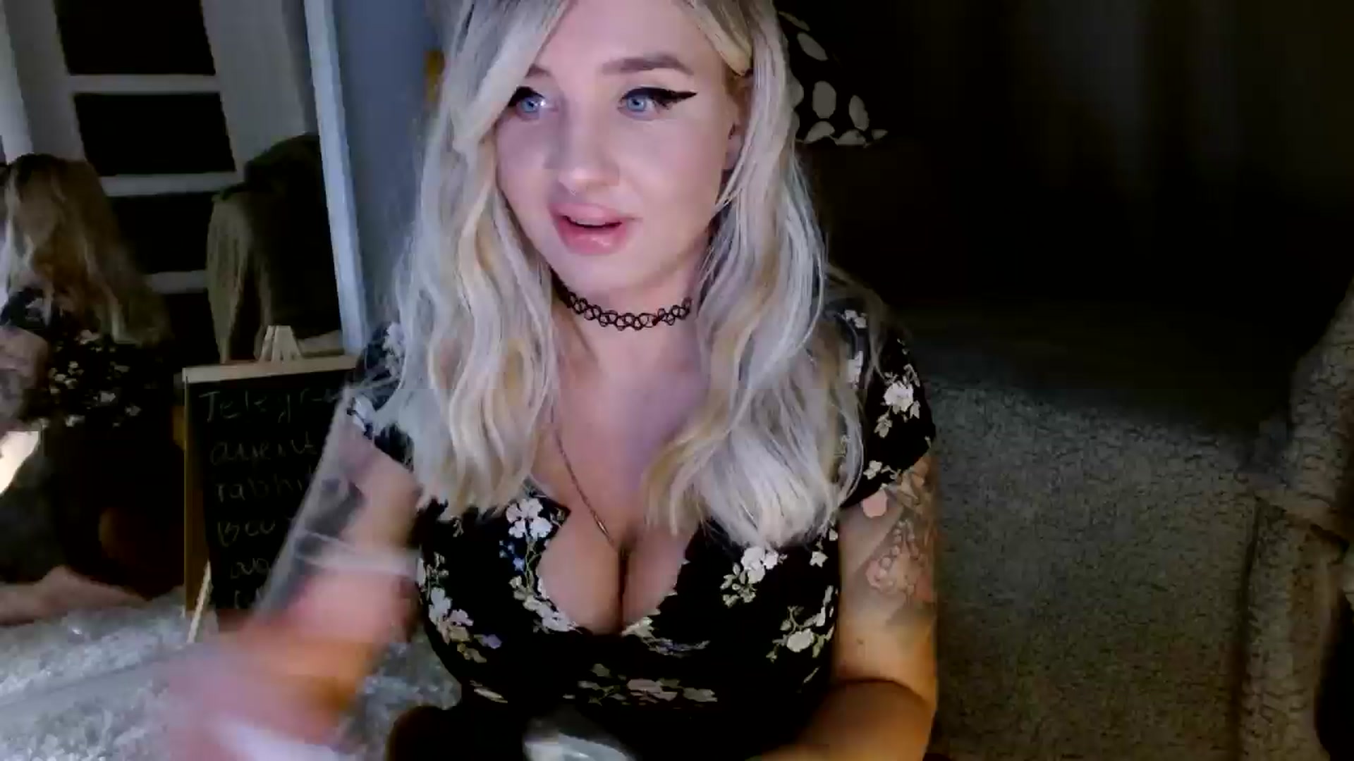 Gallery image thumbnail from AgentRabbit's myfreecams stream on, 07/09/2024, 18:01 image 19 of 20