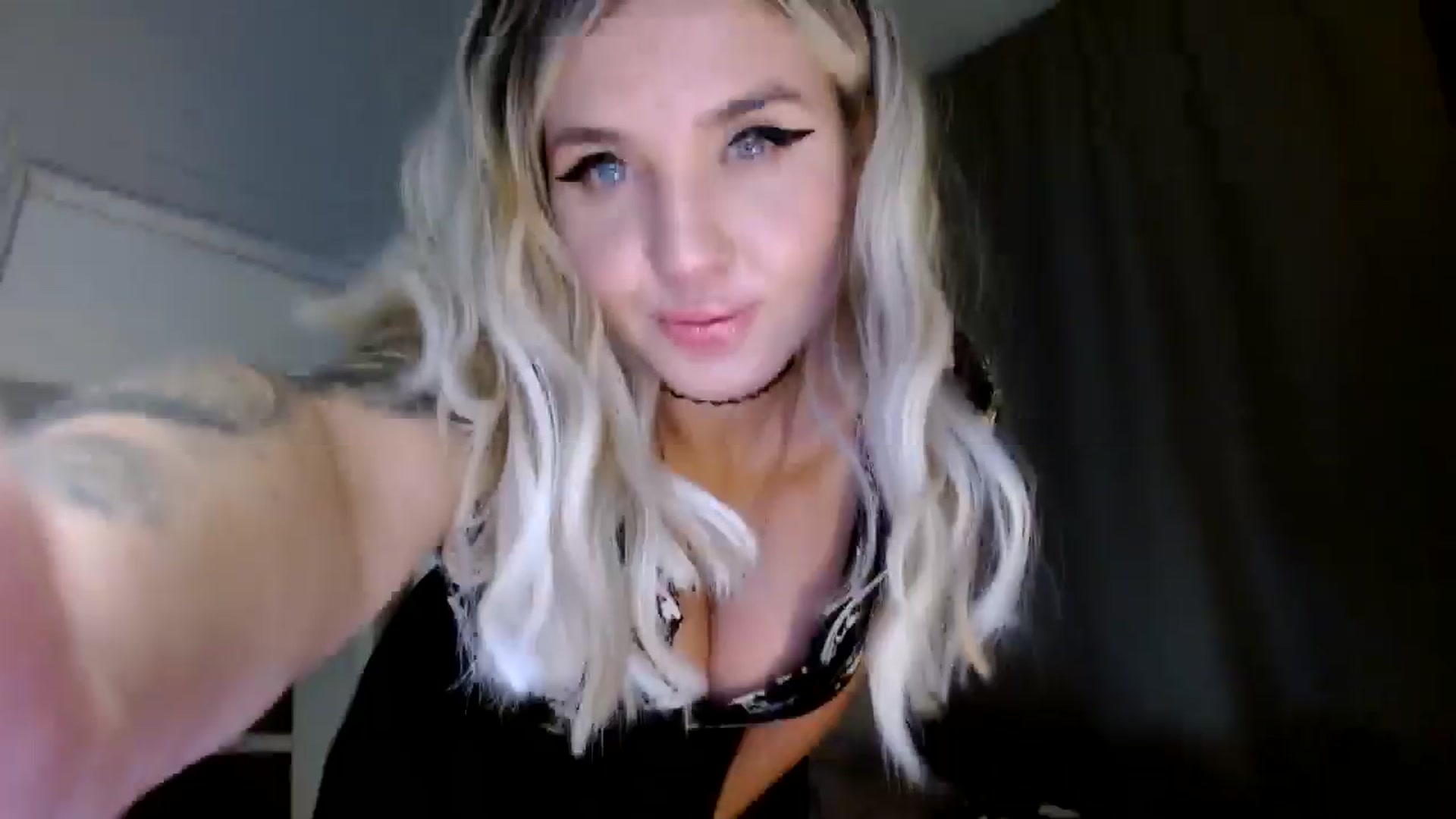 Gallery image thumbnail from AgentRabbit's myfreecams stream on, 07/09/2024, 20:09 image 17 of 20