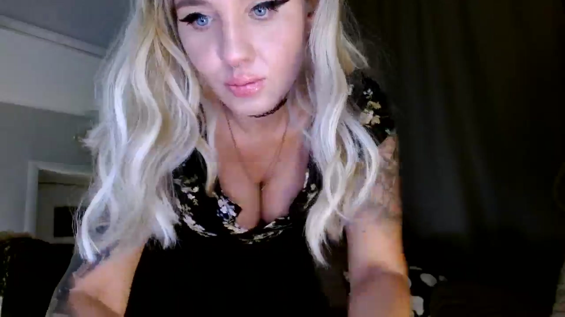 Gallery image thumbnail from AgentRabbit's myfreecams stream on, 07/09/2024, 20:09 image 16 of 20