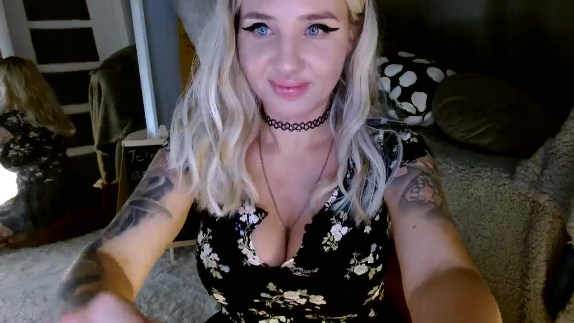 Gallery image thumbnail from AgentRabbit's myfreecams stream on, 07/09/2024, 20:09 image 13 of 20
