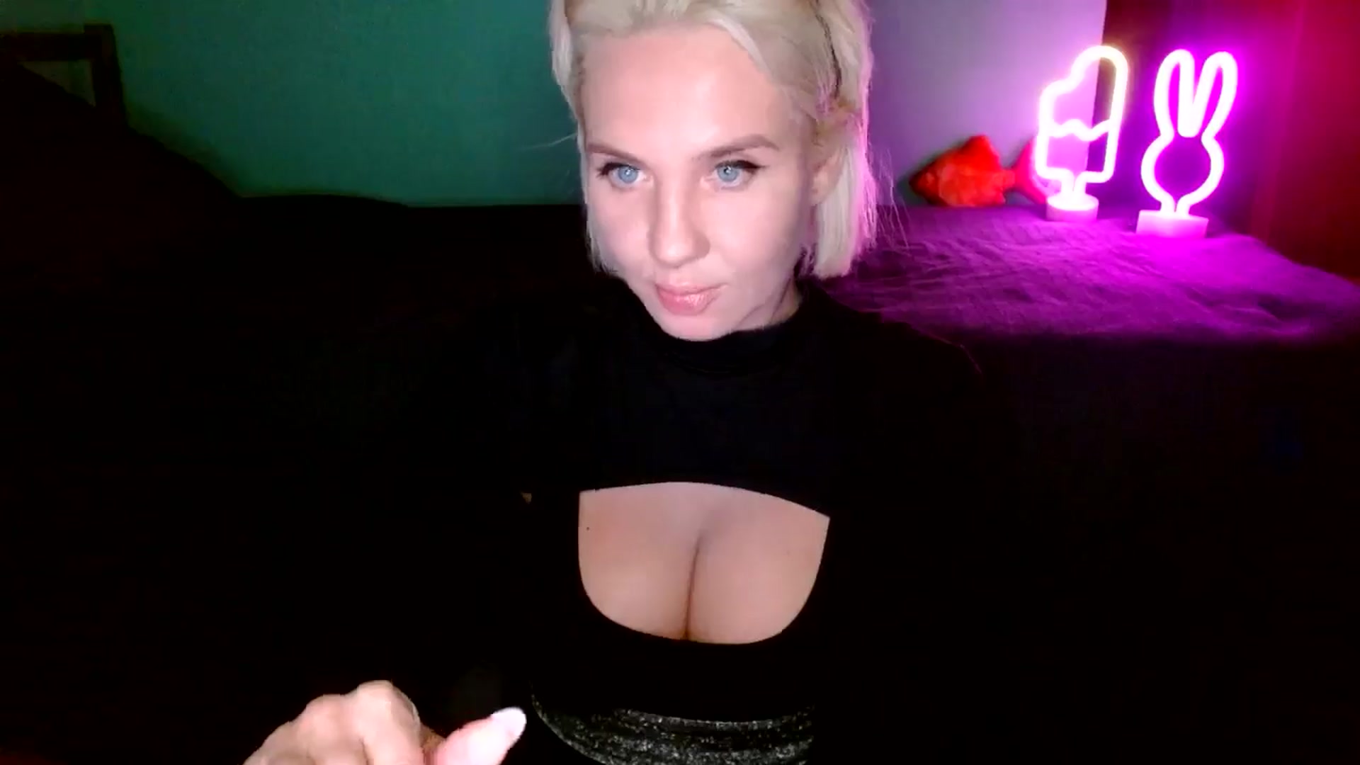 Gallery image thumbnail from AgentRabbit's myfreecams stream on, 07/17/2024, 18:57 image 8 of 20