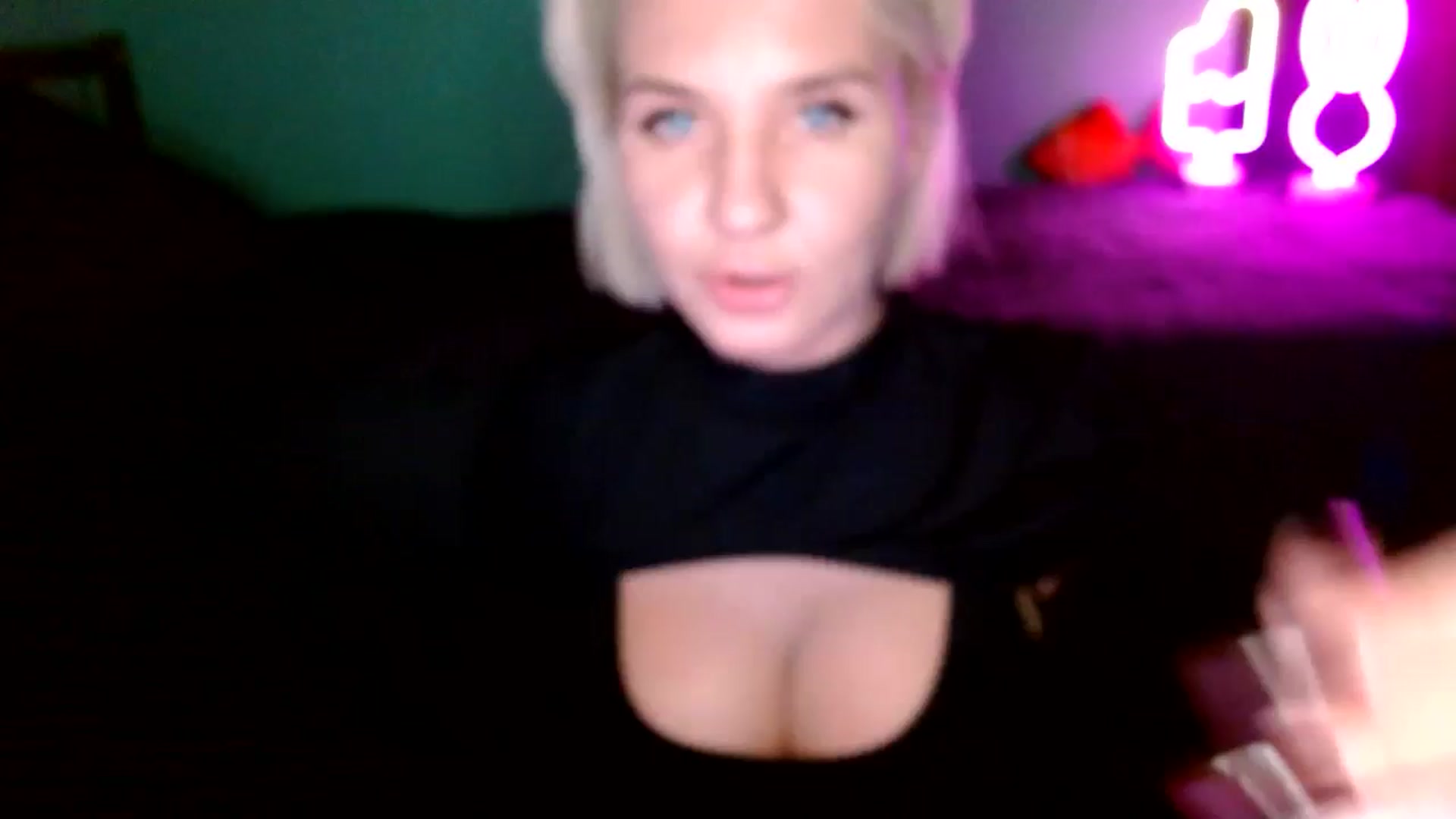 Gallery image thumbnail from AgentRabbit's myfreecams stream on, 07/17/2024, 18:57 image 17 of 20