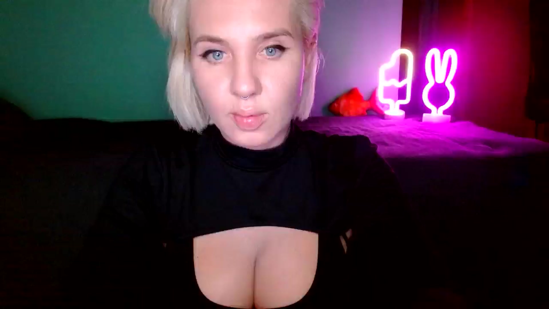 Gallery image thumbnail from AgentRabbit's myfreecams stream on, 07/17/2024, 18:57 image 1 of 20