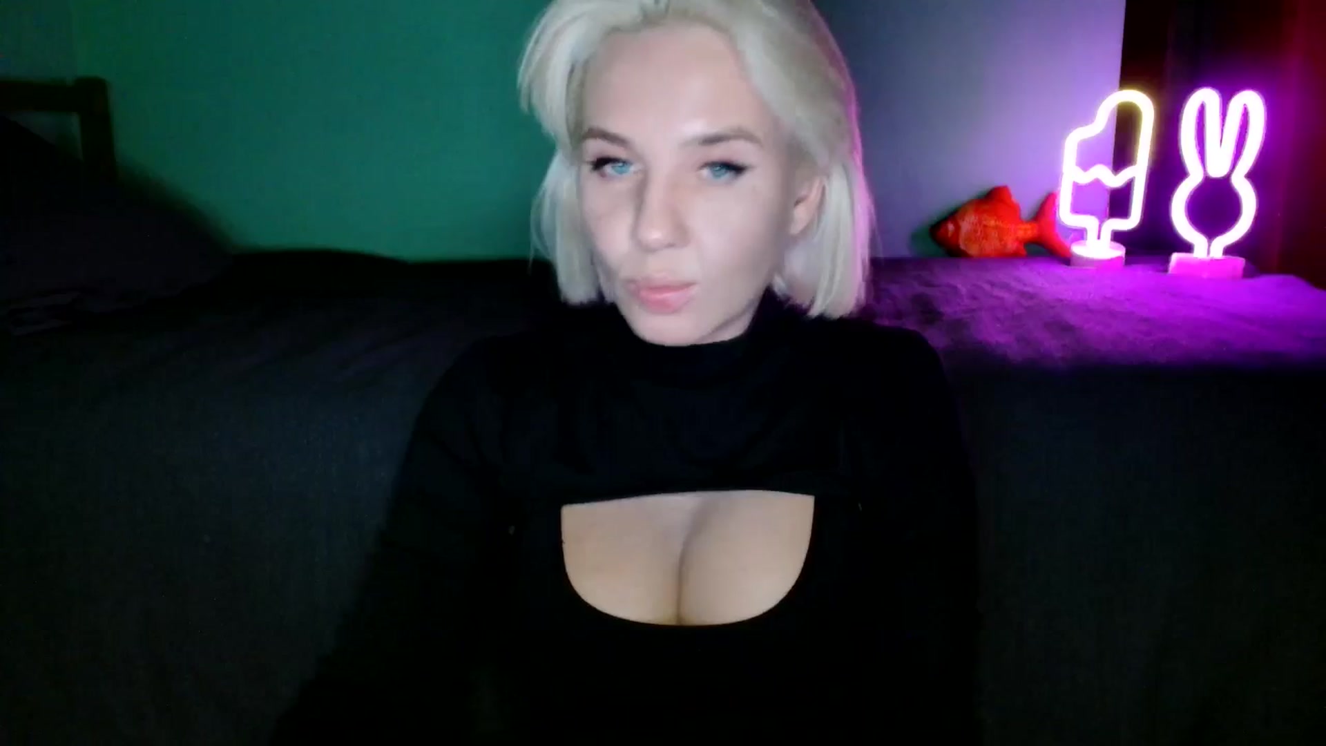 Gallery image thumbnail from AgentRabbit's myfreecams stream on, 07/17/2024, 19:26 image 10 of 20