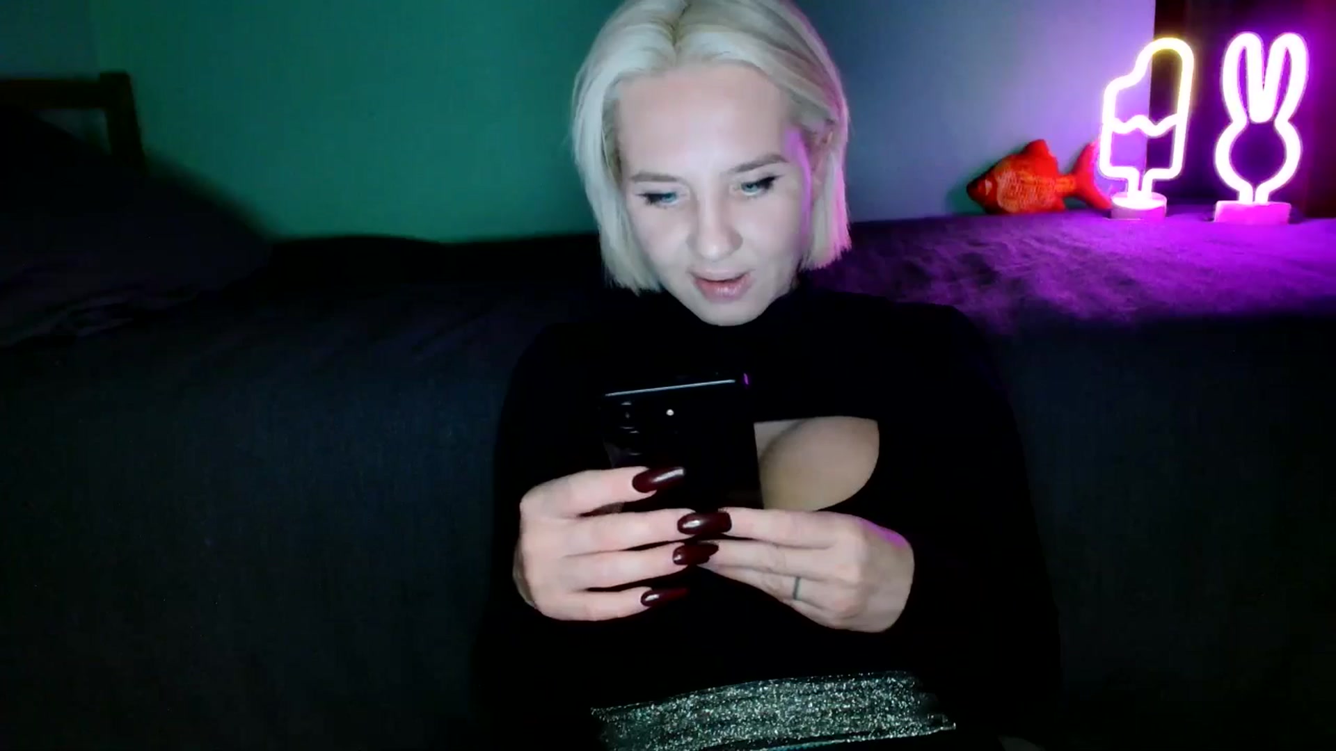 Gallery image thumbnail from AgentRabbit's myfreecams stream on, 07/17/2024, 20:21 image 6 of 20