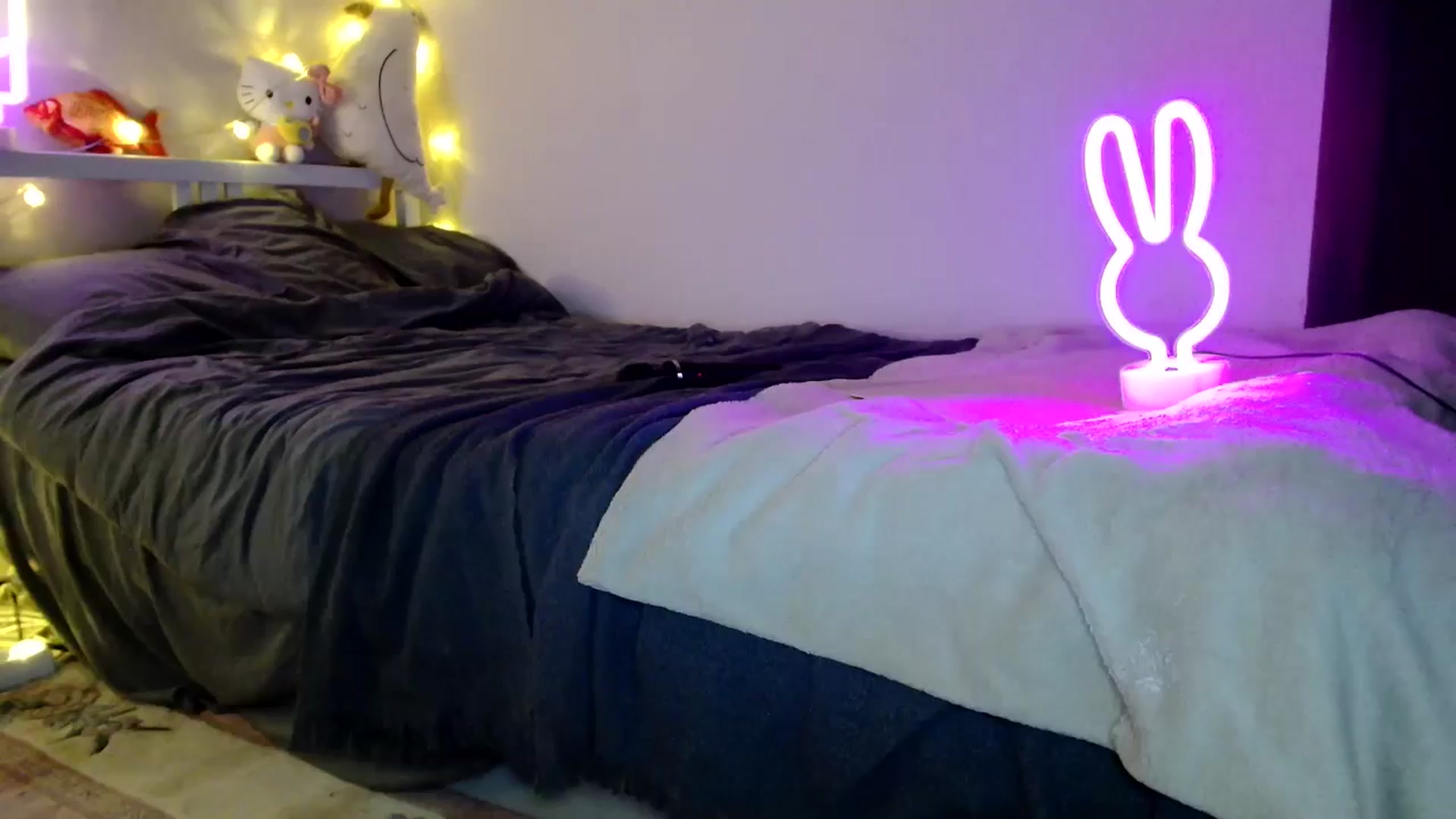 Gallery image thumbnail from AgentRabbit's myfreecams stream on, 07/23/2024, 21:21 image 2 of 20