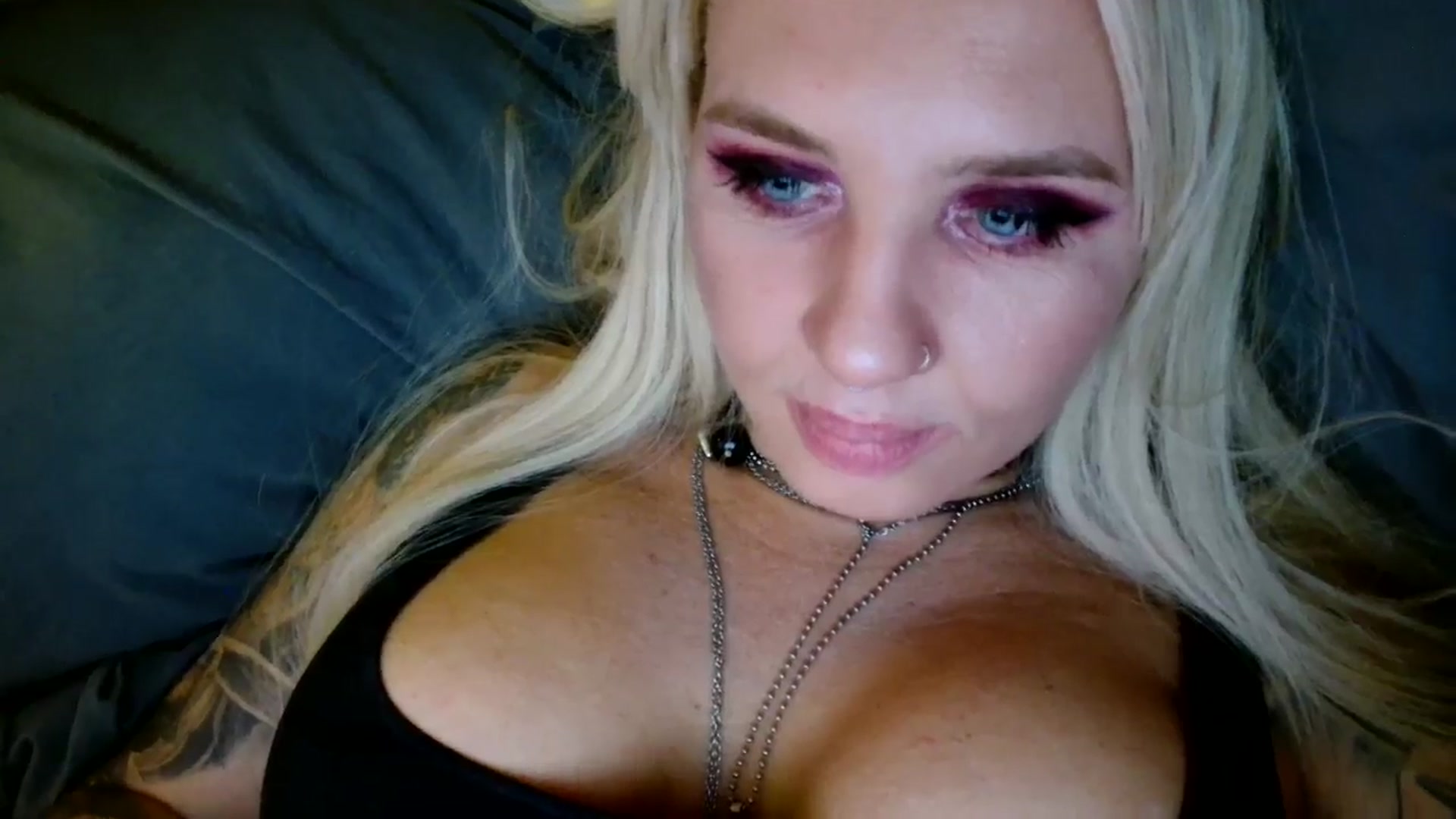 Gallery image thumbnail from AgentRabbit's myfreecams stream on, 07/23/2024, 22:21 image 14 of 20