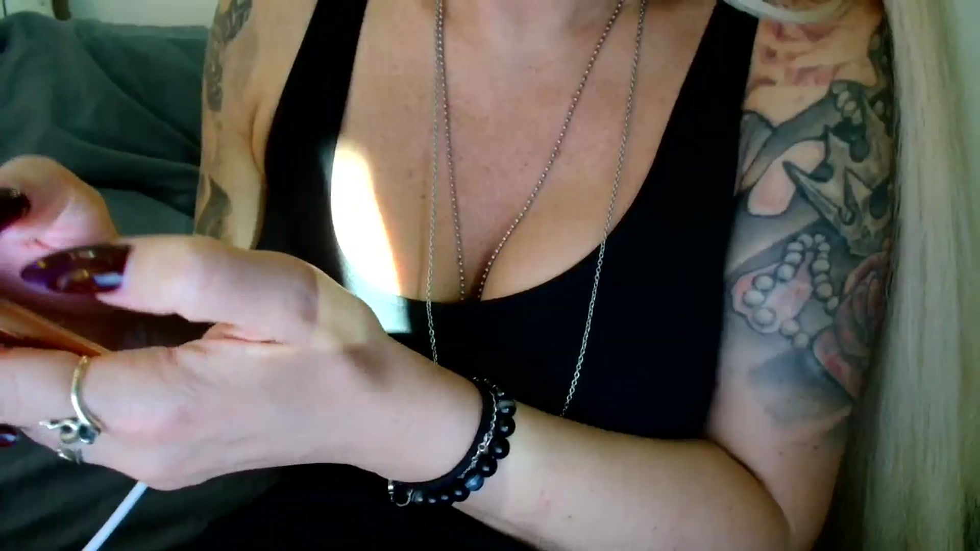 Gallery image thumbnail from AgentRabbit's myfreecams stream on, 07/28/2024, 16:07 image 20 of 20