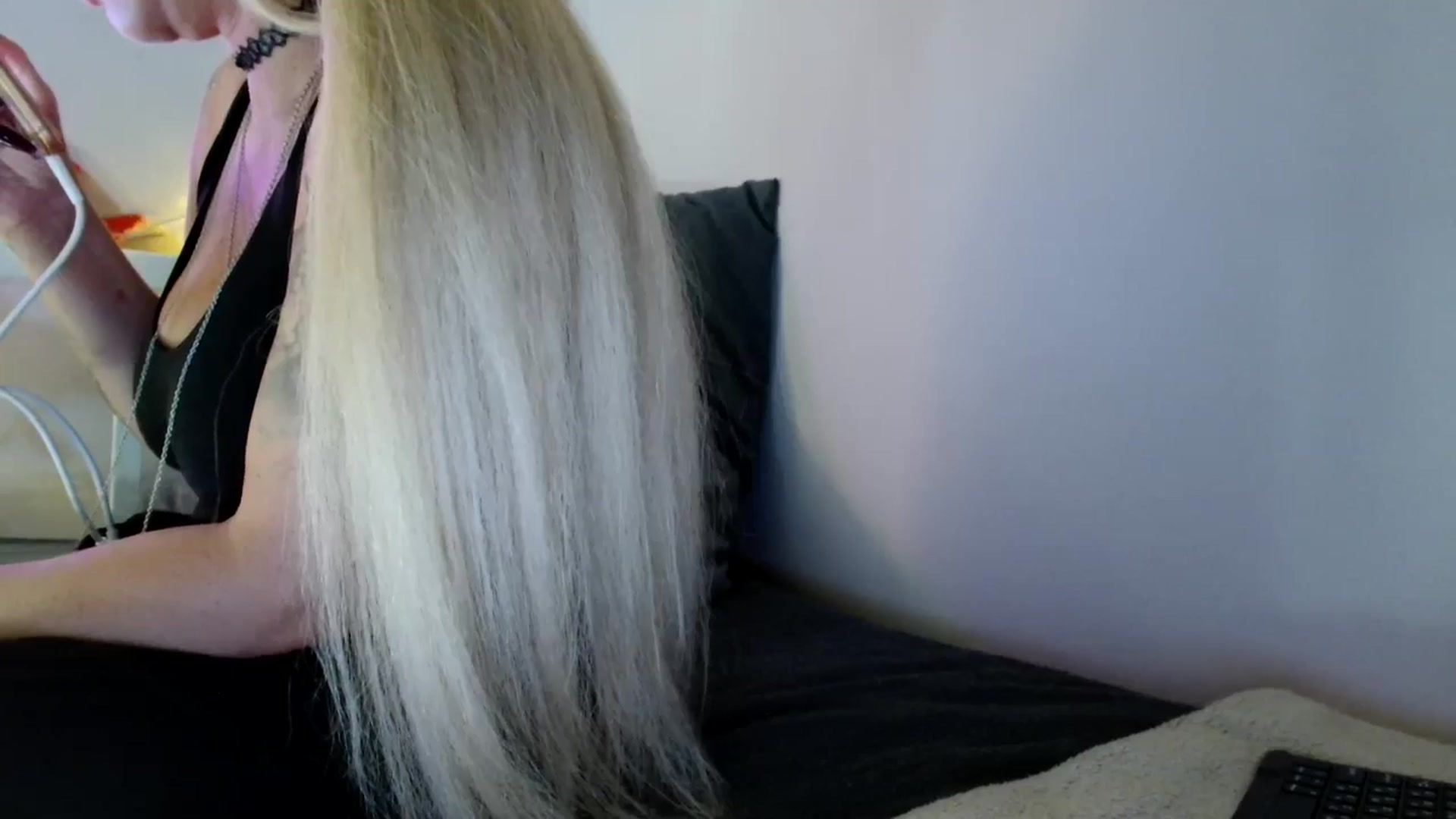 Gallery image thumbnail from AgentRabbit's myfreecams stream on, 07/28/2024, 16:07 image 6 of 20