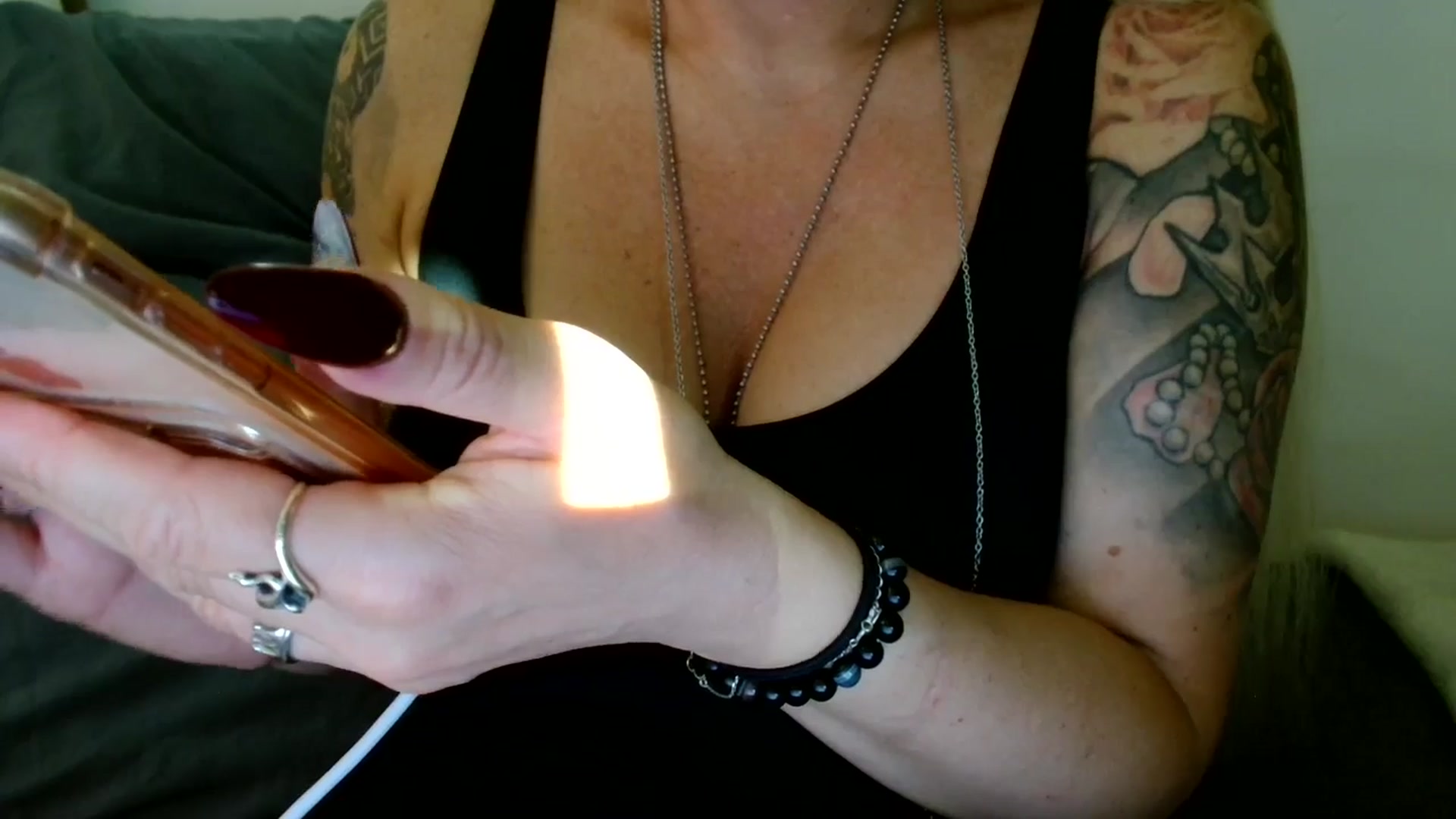 Gallery image thumbnail from AgentRabbit's myfreecams stream on, 07/28/2024, 16:07 image 18 of 20
