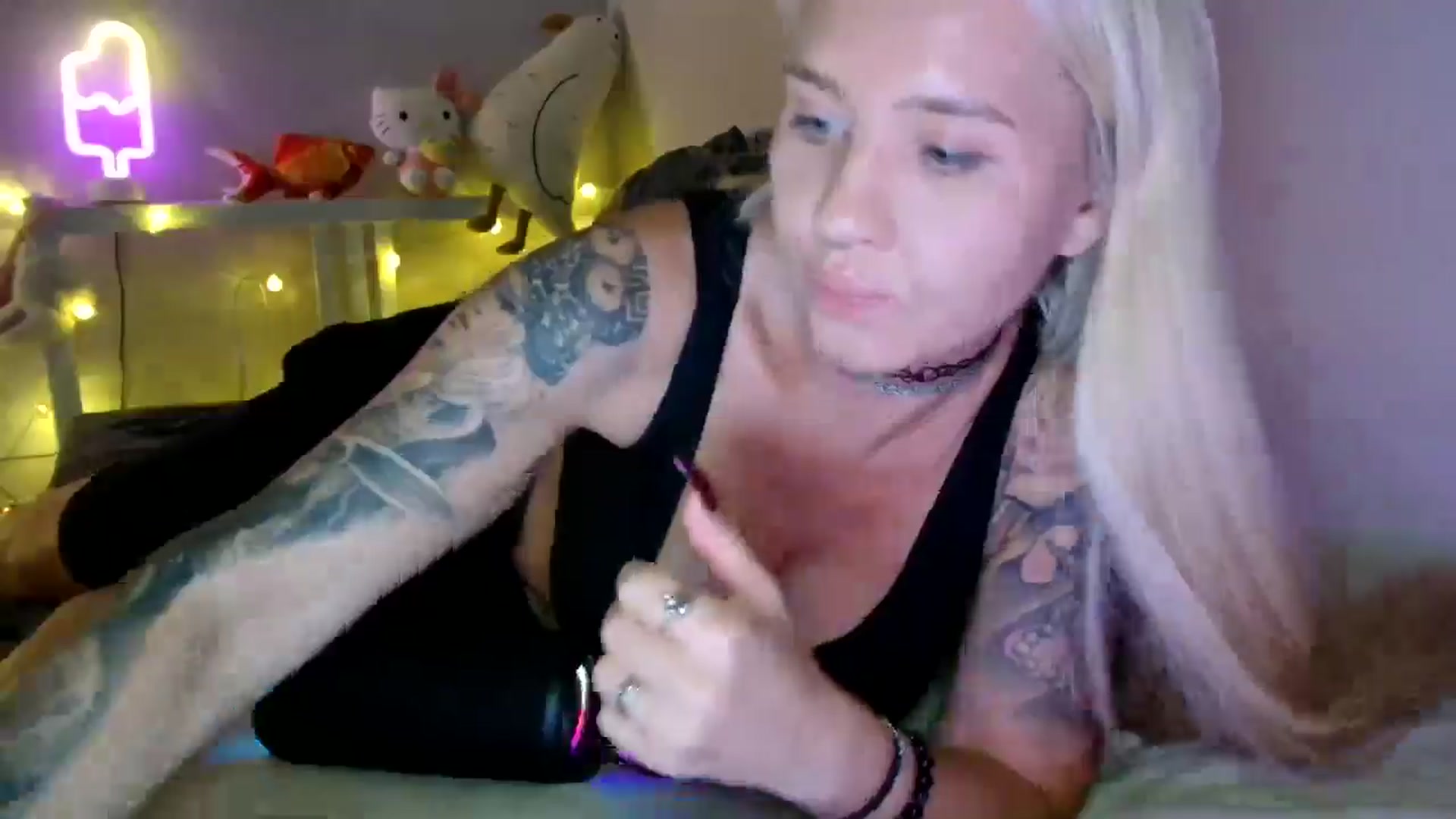 Gallery image thumbnail from AgentRabbit's myfreecams stream on, 07/28/2024, 18:49 image 6 of 20