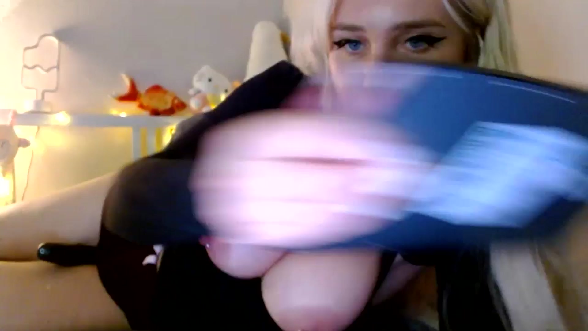 Gallery image thumbnail from AgentRabbit's myfreecams stream on, 08/01/2024, 11:42 image 8 of 20
