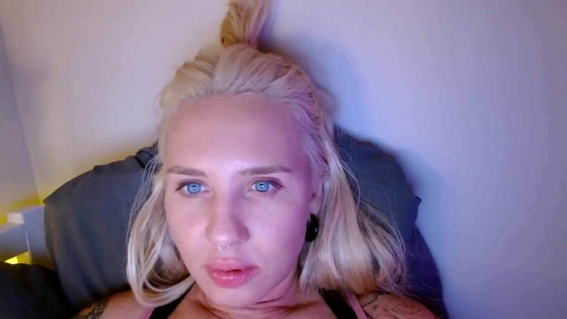 Gallery image thumbnail from AgentRabbit's myfreecams stream on, 08/05/2024, 24:08 image 6 of 20