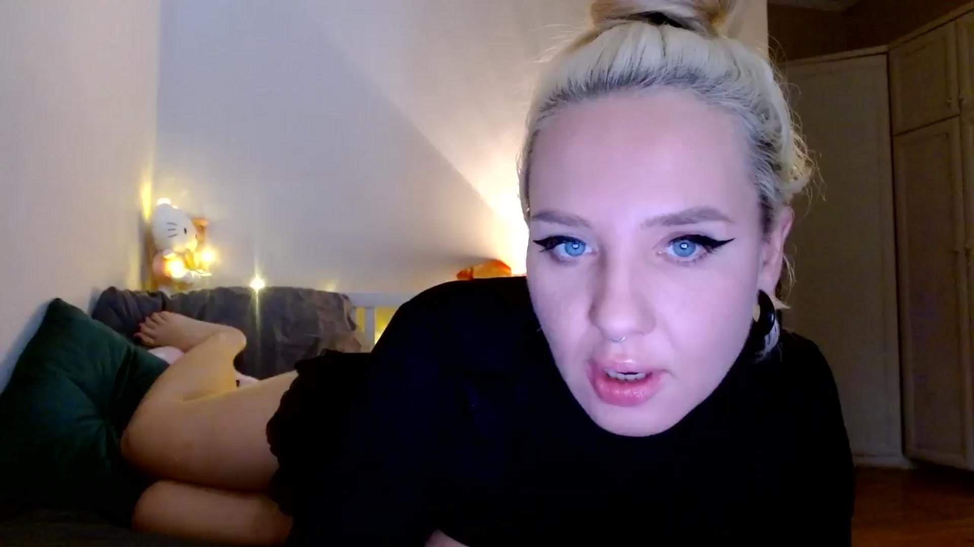 Gallery image thumbnail from AgentRabbit's myfreecams stream on, 08/20/2024, 10:29 image 14 of 20