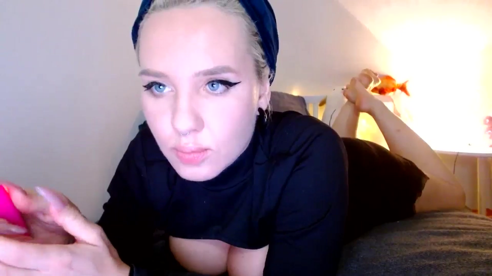 Gallery image thumbnail from AgentRabbit's myfreecams stream on, 08/20/2024, 10:29 image 12 of 20
