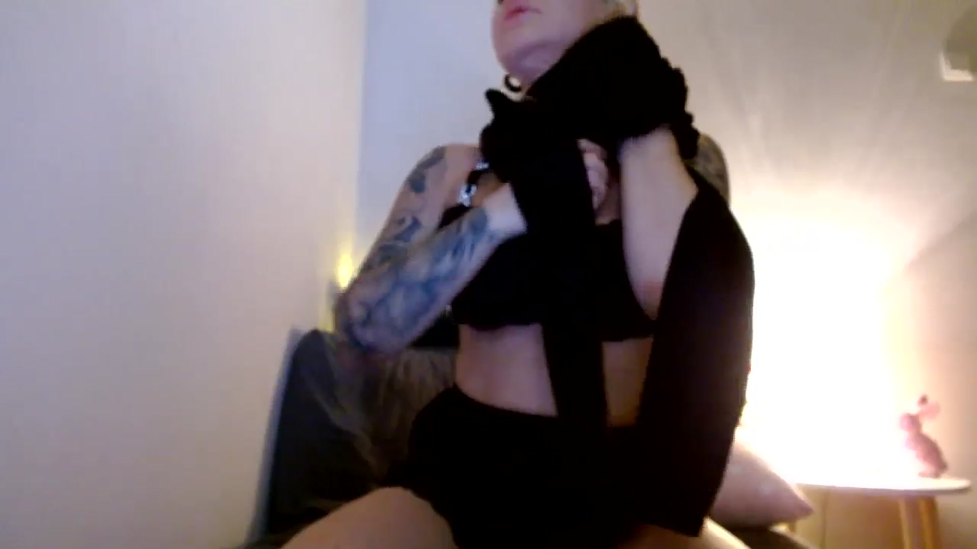 Gallery image thumbnail from AgentRabbit's myfreecams stream on, 08/20/2024, 11:10 image 12 of 20