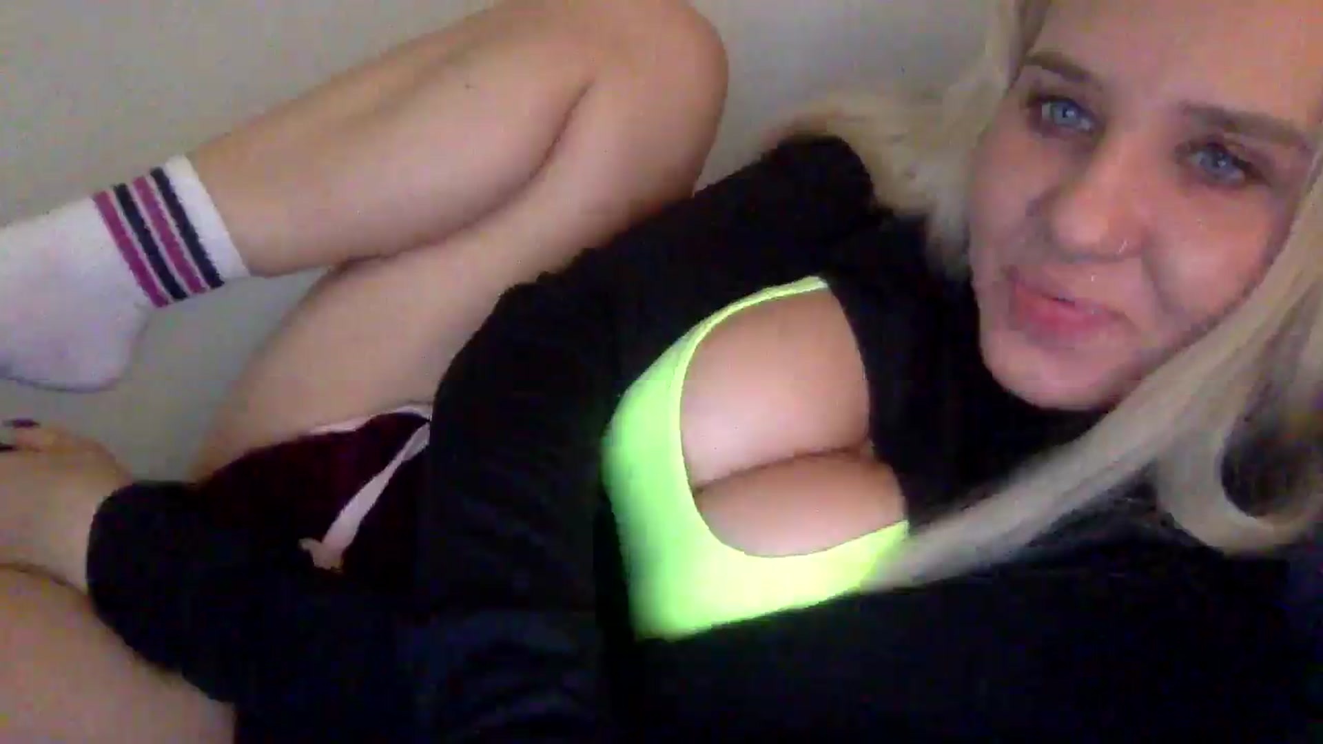 Gallery image thumbnail from AgentRabbit's myfreecams stream on, 09/01/2024, 13:47 image 16 of 20
