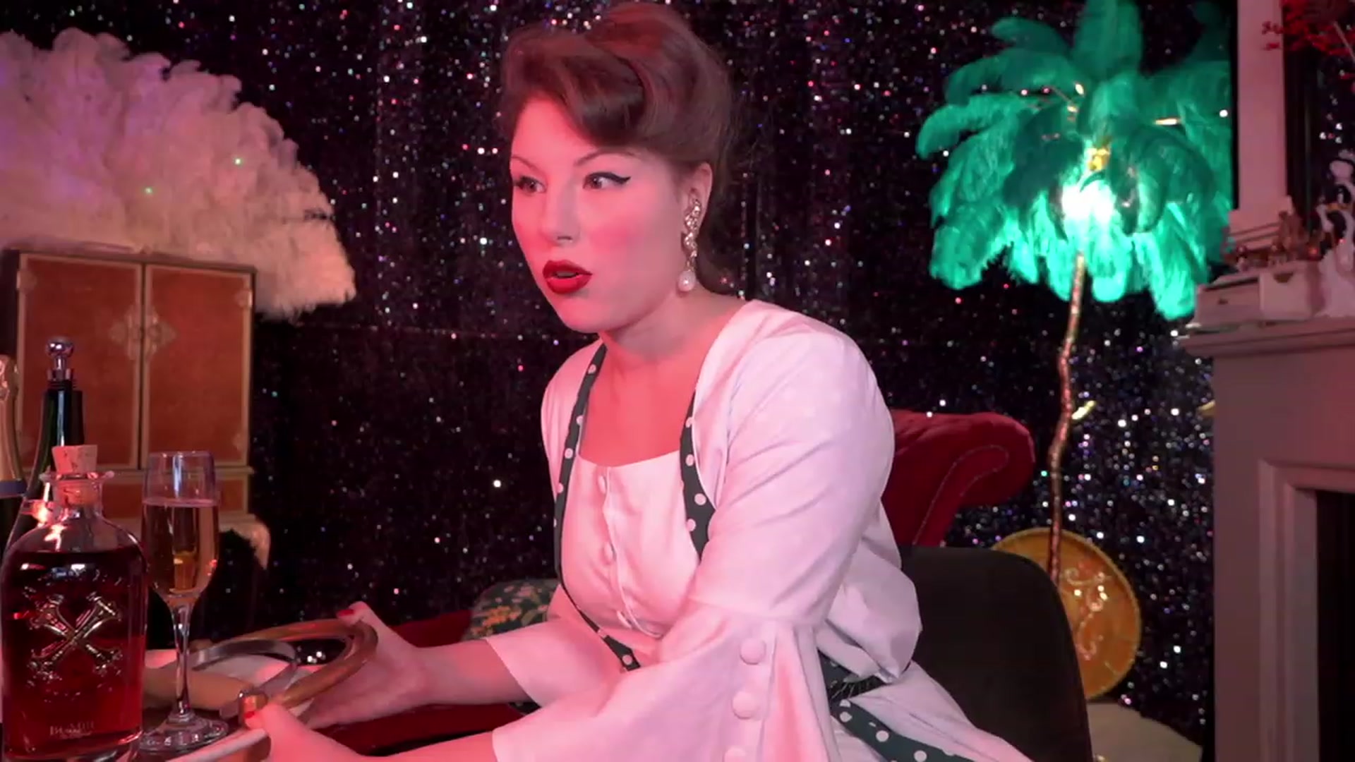 Gallery image thumbnail from AgentTease's myfreecams stream on, 12/25/2022, 04:45 image 10 of 20