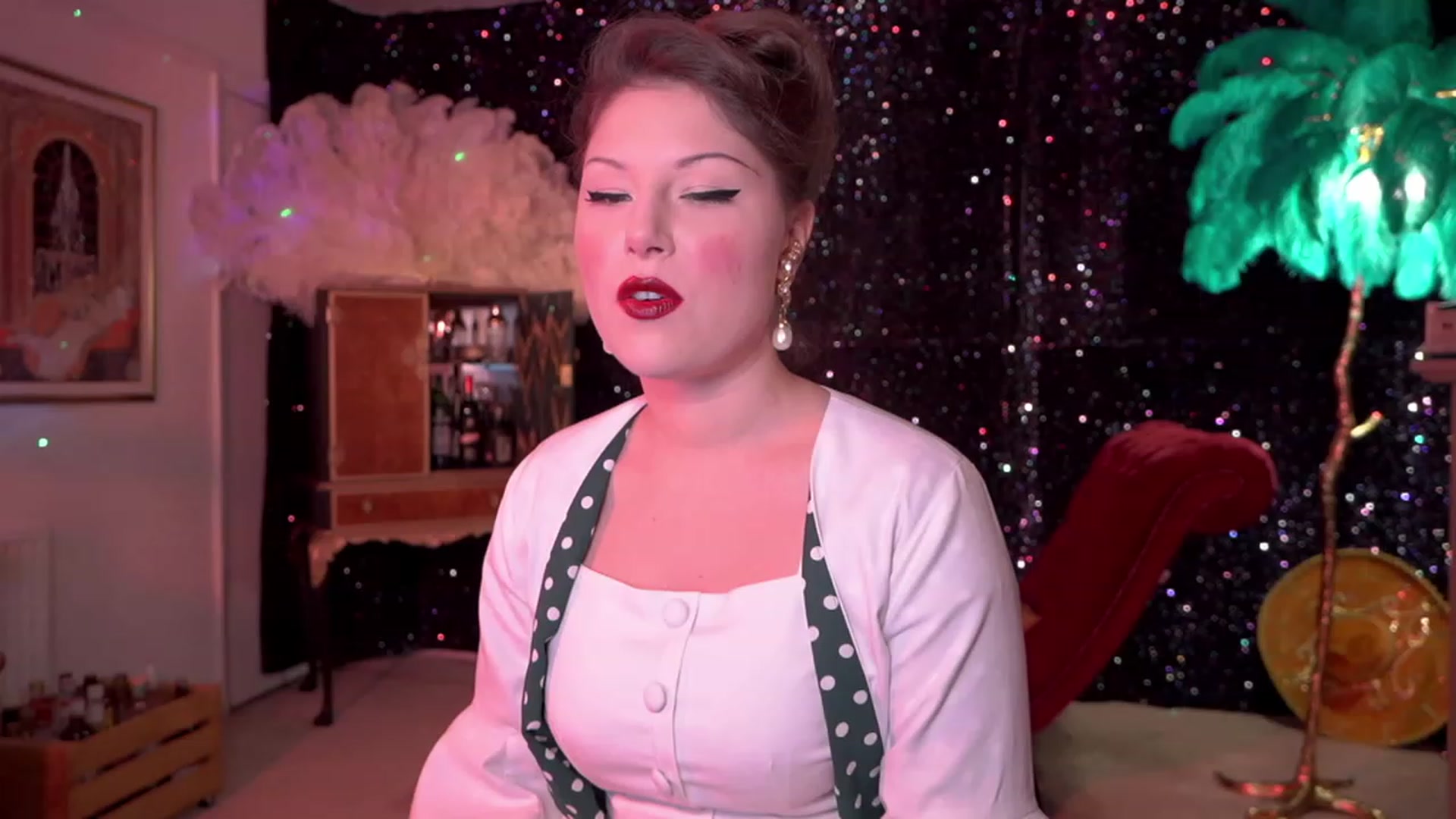 Gallery image thumbnail from AgentTease's myfreecams stream on, 12/25/2022, 04:45 image 2 of 20
