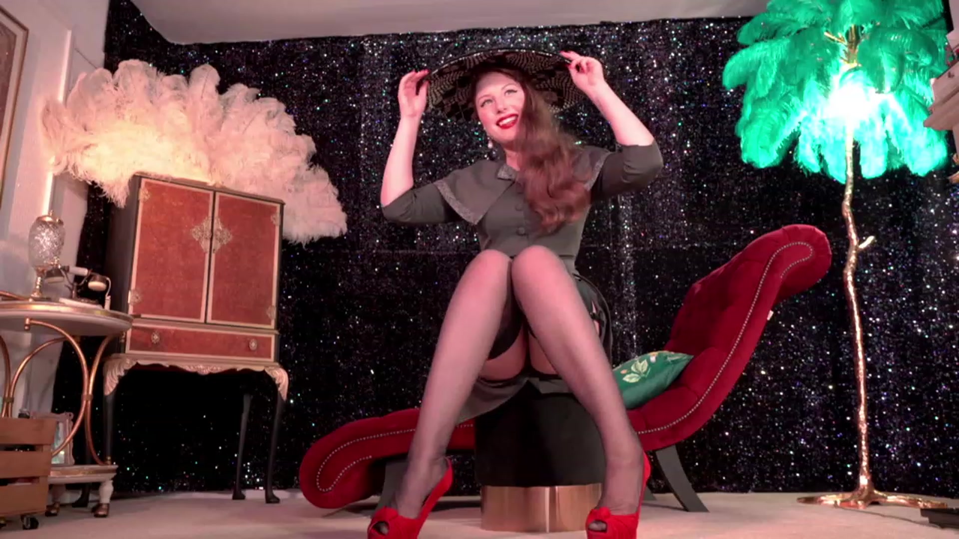 Gallery image thumbnail from AgentTease's myfreecams stream on, 12/31/2022, 02:32 image 11 of 20