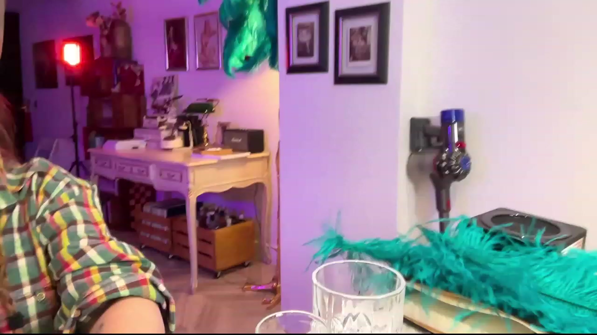 Gallery image thumbnail from AgentTease's myfreecams stream on, 01/21/2024, 02:00 image 10 of 20