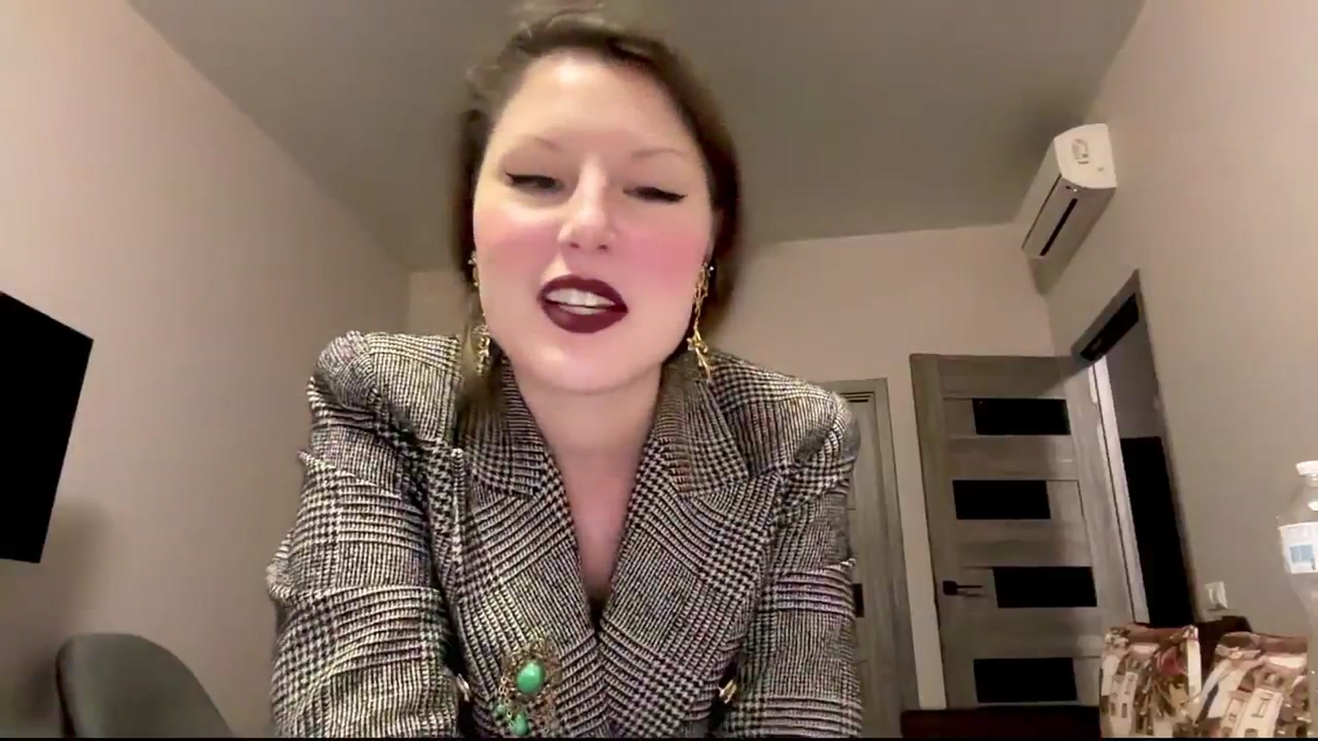 Gallery image thumbnail from AgentTease's myfreecams stream on, 03/14/2024, 23:35 image 2 of 20