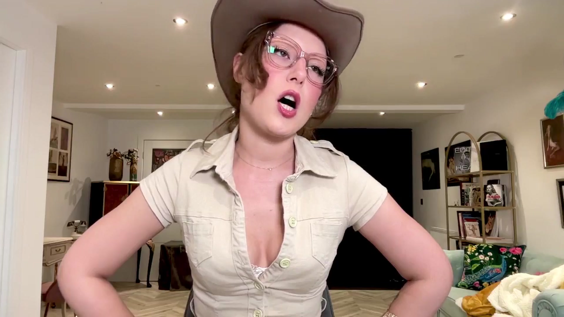 Gallery image thumbnail from AgentTease's myfreecams stream on, 07/20/2024, 03:34 image 7 of 20